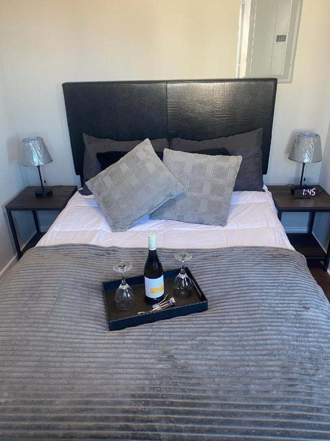 Diamond City Center, Free Parking, Fast Wifi, Kitchen *