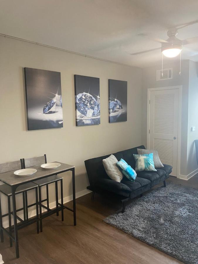 Diamond City Center, Free Parking, Fast Wifi, Kitchen * Atlanta
